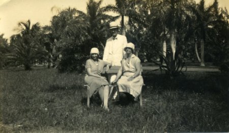 Harry Manley, Bertie Boomer on right. Woman on left is probably Pauline Man